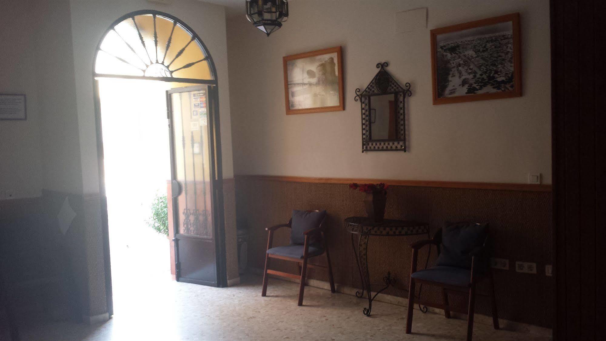 Hostal Patio Andaluz Punta Umbria Exterior photo